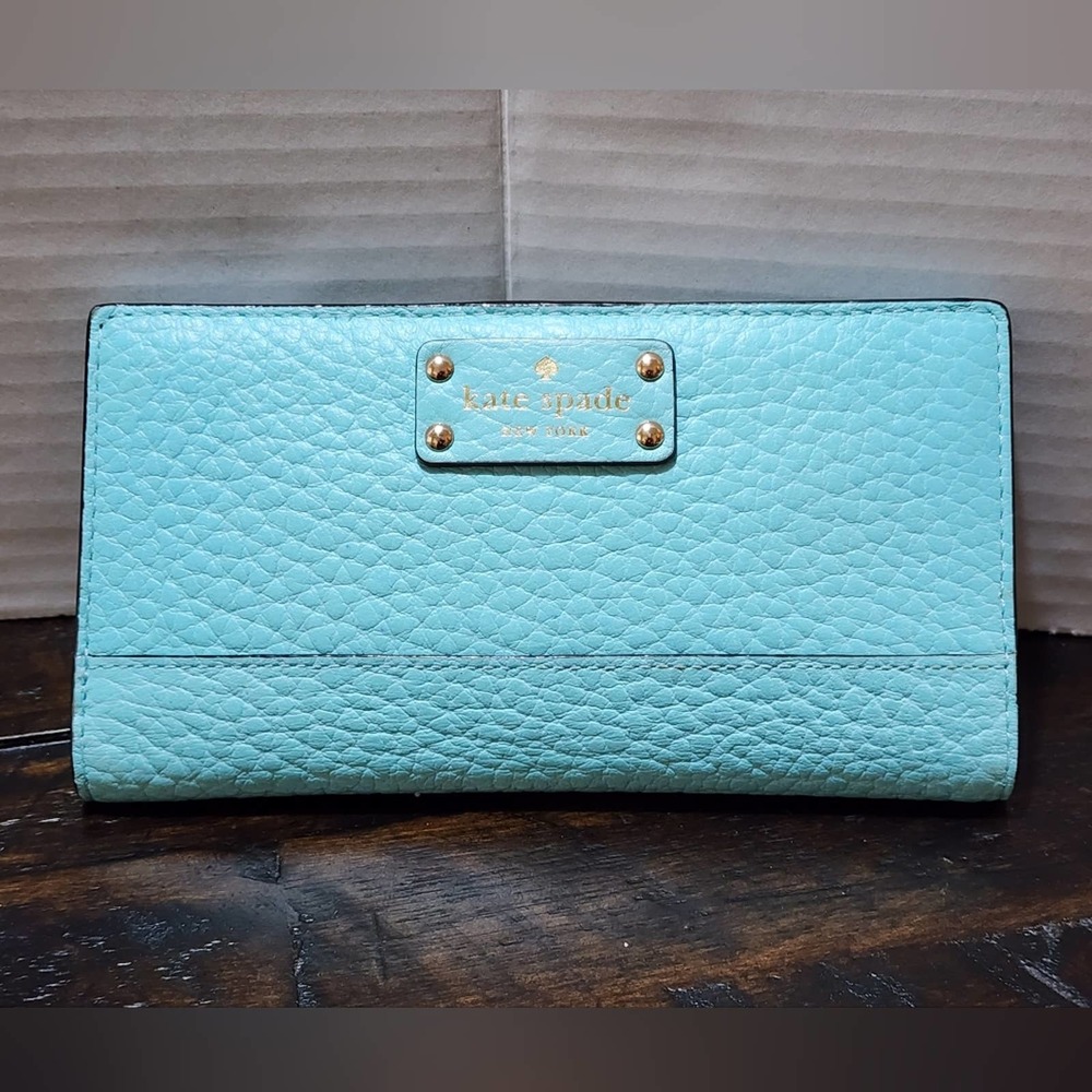 Kate spade light‎ Atol blue pebbled leather snap wallet